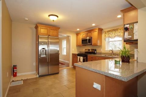 17 Cherry St, Wareham, MA 02571 photo 7