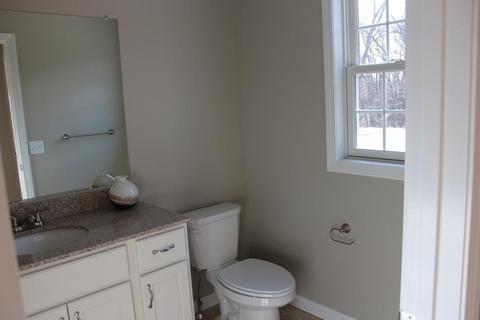 218 Naismith St, Springfield, MA 01104 photo 8