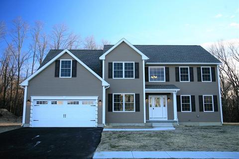 224 Naismith St, Springfield, MA 01104 photo 1