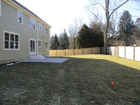 140 Jarvis Cir, Needham, MA 02492 photo 11