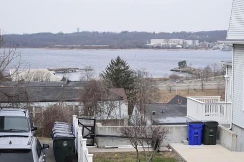 81 Barnaby St, Fall River, MA 02720 photo 4