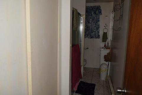 81 Barnaby St, Fall River, MA 02720 photo 2