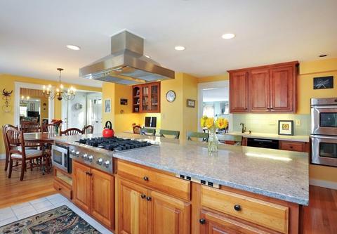 3 Crowes Ln, Hingham, MA 02043 photo 3