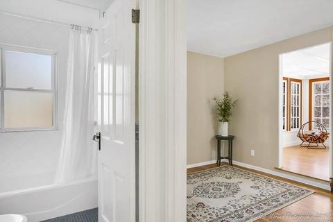 512 Summer Ave, Reading, MA 01867 photo 18