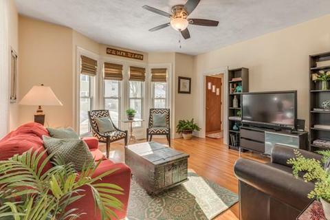 5 Winthrop St, Stoneham, MA 02180 photo 7