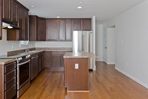 95 Covington St, Springfield, MA 01119 photo 7