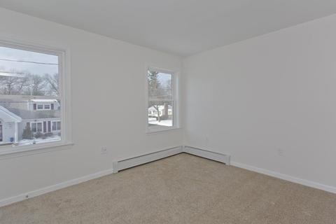 95 Covington St, Springfield, MA 01119 photo 23