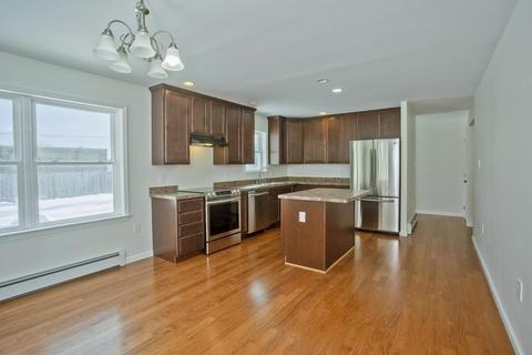 95 Covington St, Springfield, MA 01119 photo 6
