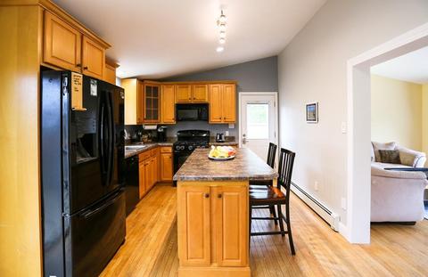 16 Oregon Rd, Mashpee, MA 02649 photo 4