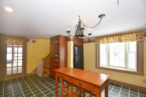 654 Central Tpke, Sutton, MA 01590 photo 4