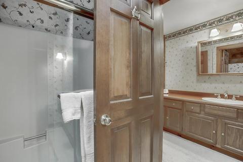 6 Grace Rd, Danvers, MA 01923 photo 23