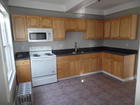 2 Fielding St, Worcester, MA 01603 photo 6