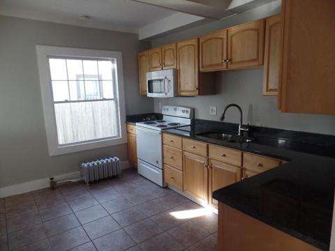 2 Fielding St, Worcester, MA 01603 photo 7