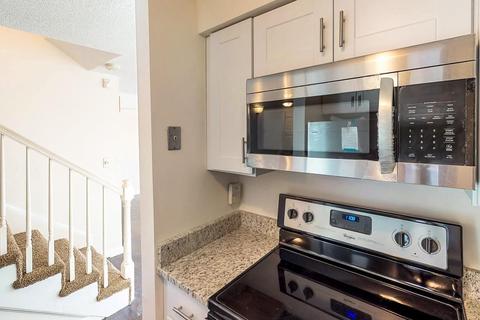 30 Margin St #E, Lynn, MA 01905 photo 5
