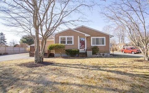 4 Studley St, Fairhaven, MA 02719 photo 1