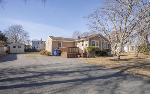 4 Studley St, Fairhaven, MA 02719 photo 4