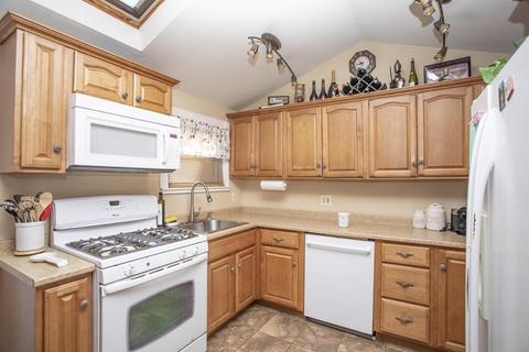 4 Studley St, Fairhaven, MA 02719 photo 13
