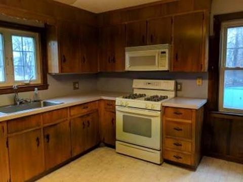 40 Summit St, Framingham, MA 01702 photo 2