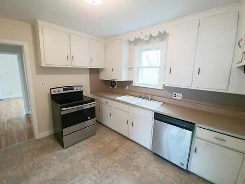 603 Allen St, Springfield, MA 01118 photo 4
