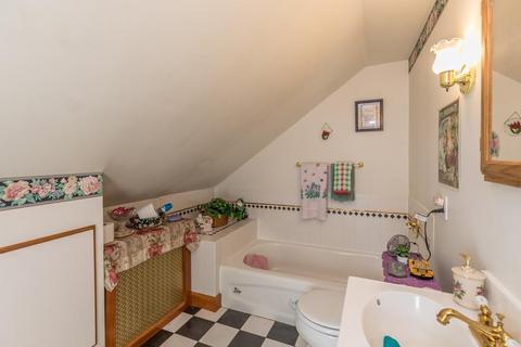 232 Baker St, Gardner, MA 01440 photo 11