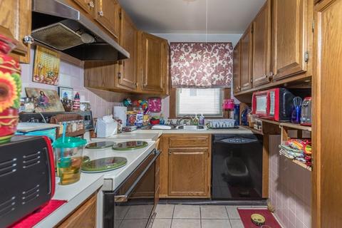 232 Baker St, Gardner, MA 01440 photo 3