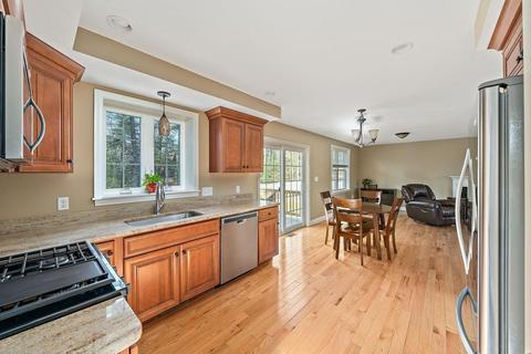 39 Pine St, Foxboro, MA 02035 photo 6