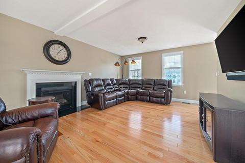 39 Pine St, Foxboro, MA 02035 photo 9