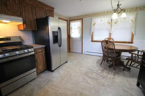 60 Raylo St, Chicopee, MA 01013 photo 11