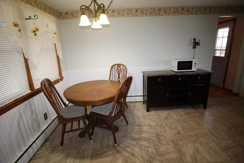 60 Raylo St, Chicopee, MA 01013 photo 10
