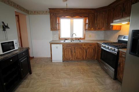 60 Raylo St, Chicopee, MA 01013 photo 9