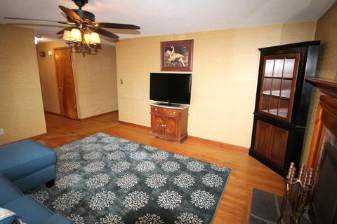 60 Raylo St, Chicopee, MA 01013 photo 5