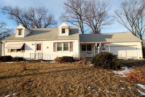 60 Raylo St, Chicopee, MA 01013 photo 1