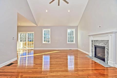 10 Depot St, Upton, MA 01568 photo 4