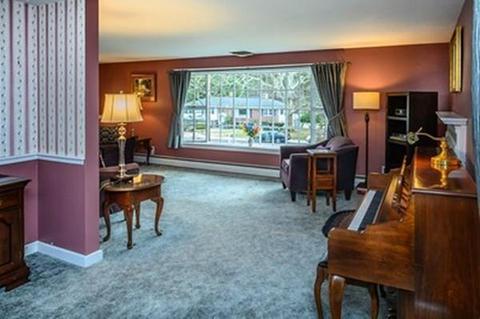250 Edgewater Dr, Needham, MA 02492 photo 6