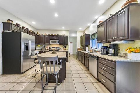5 Bel Air Dr, Ware, MA 01082 photo 4