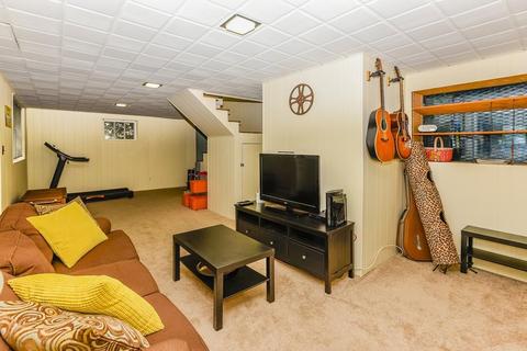 360 Sprague St, Dedham, MA 02026 photo 12