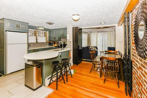 360 Sprague St, Dedham, MA 02026 photo 5
