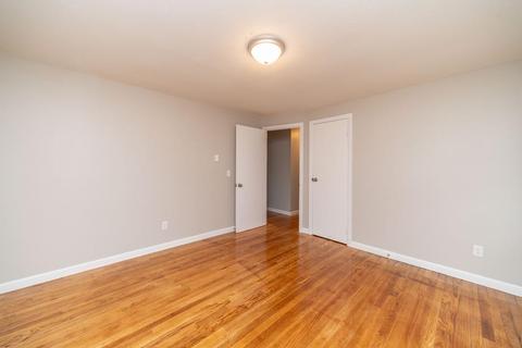 33 Hanson Dr, Springfield, MA 01128 photo 17