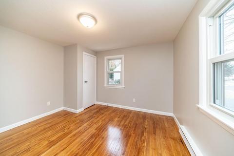 33 Hanson Dr, Springfield, MA 01128 photo 19