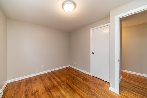 33 Hanson Dr, Springfield, MA 01128 photo 21