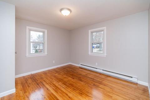 33 Hanson Dr, Springfield, MA 01128 photo 18