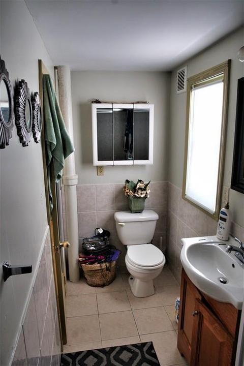 254 E Main St, Chicopee, MA 01020 photo 9
