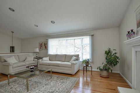 75 Joyce Rd, Framingham, MA 01701 photo 4