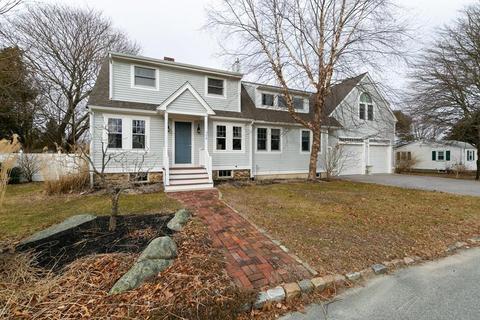 34 Gilbert St, Fairhaven, MA 02719 photo 1