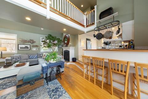 34 Gilbert St, Fairhaven, MA 02719 photo 12