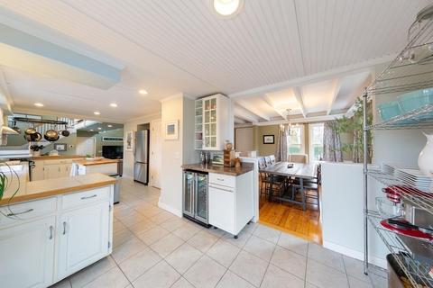 34 Gilbert St, Fairhaven, MA 02719 photo 10