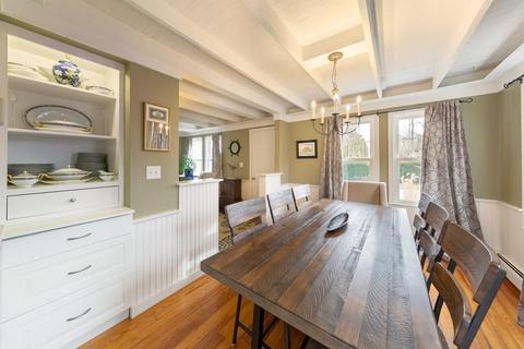 34 Gilbert St, Fairhaven, MA 02719 photo 8