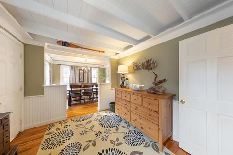 34 Gilbert St, Fairhaven, MA 02719 photo 5