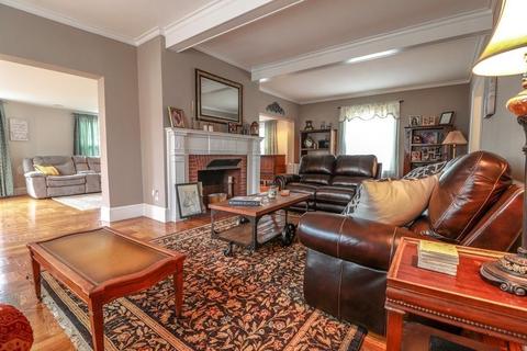 835 School St, Webster, MA 01570 photo 4