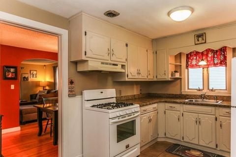 116 Roosevelt Ave, Springfield, MA 01118 photo 11